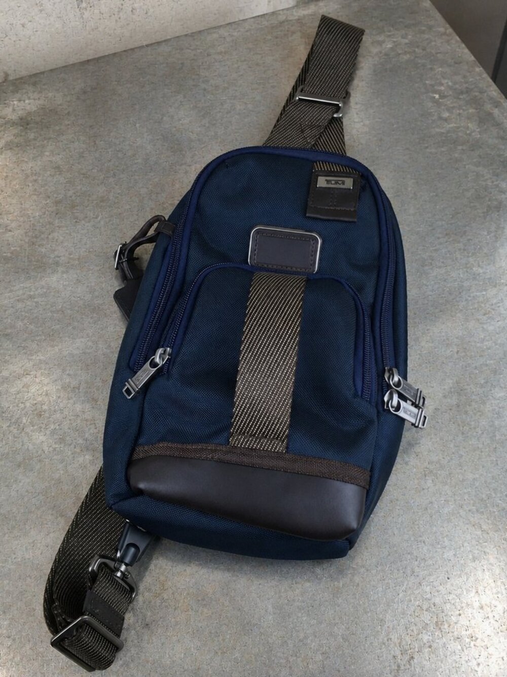 TUMI SLING BAG In blue